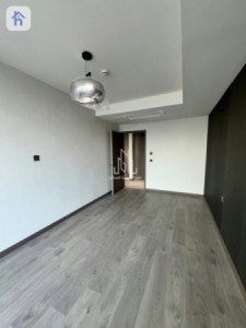 Modern Apartment image 2