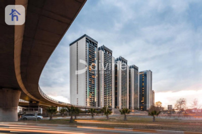 Modern 2-Bedroom Apartment in Sky Towers Resim 8