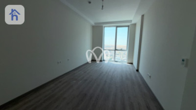 Spacious Apartment in Empire Square image 10