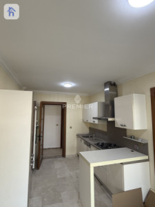 Modern Apartment with 3 Bedrooms Image 5