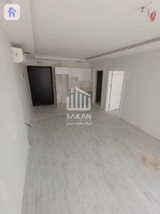 Modern One-Bedroom Apartment Image 3