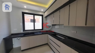 Spacious House with 4 Bedrooms Image 3