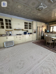 Three Floor House Image 5