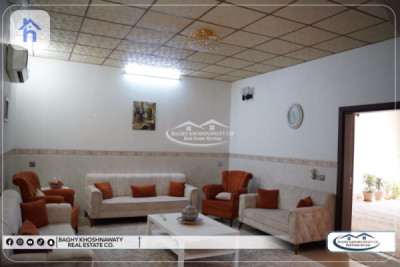 Spacious House with Multiple Rooms Image 7