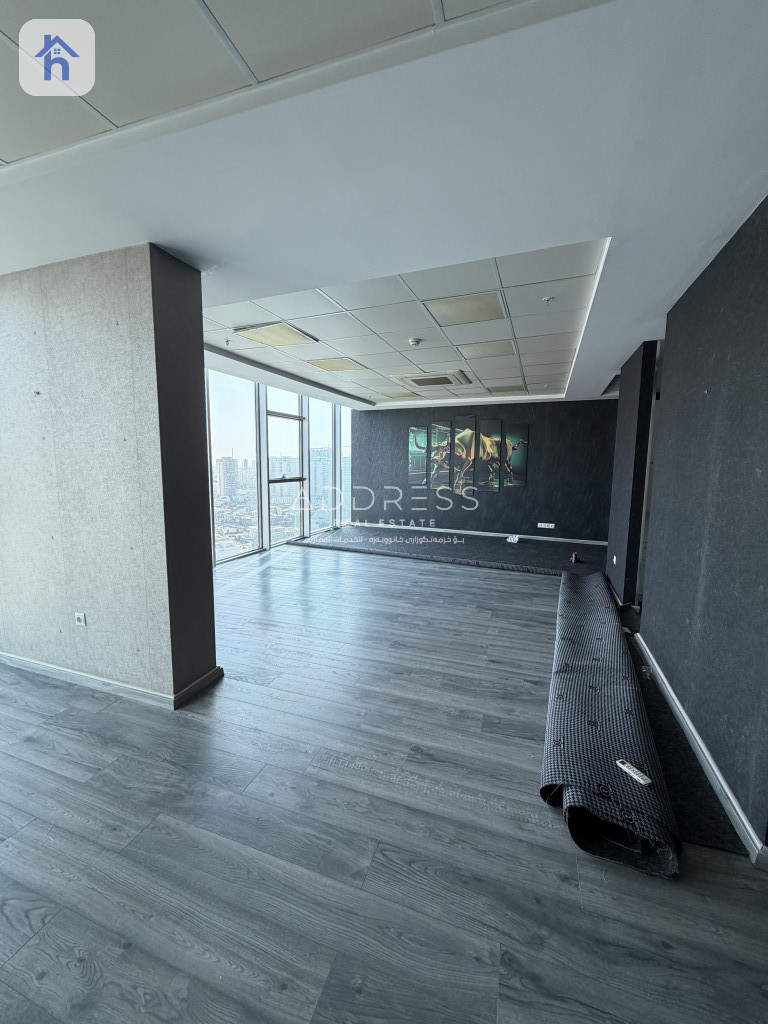 Modern Office Space in Empire Business Towers Image 2
