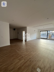 Spacious house in Spanish Village 2 image 4