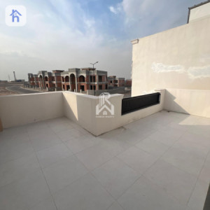 House Opposite Garden image 12