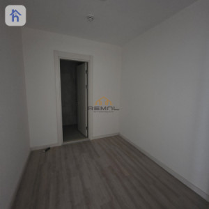 A 4+1 apartment for rent in Empire square image 3