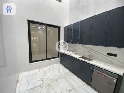 Luxury House Image 7