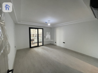 Modern 1-bedroom apartment in Rami Towers Image 5