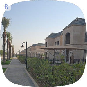 Spacious house for sale in Spanish Village 2 image 3
