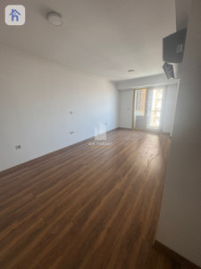 Spacious 3-Bedroom Apartment in Roya Tower Resim 5