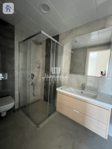 Modern 2-Bedroom Apartment for Rent Image 9