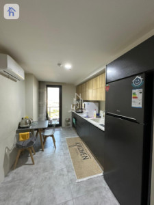 Modern 3-Bedroom Apartment image 4