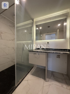 شقة حديثة بثلاث غرف نوم وإطلالات رائعة صورة 9