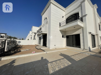 Corner House Image 3