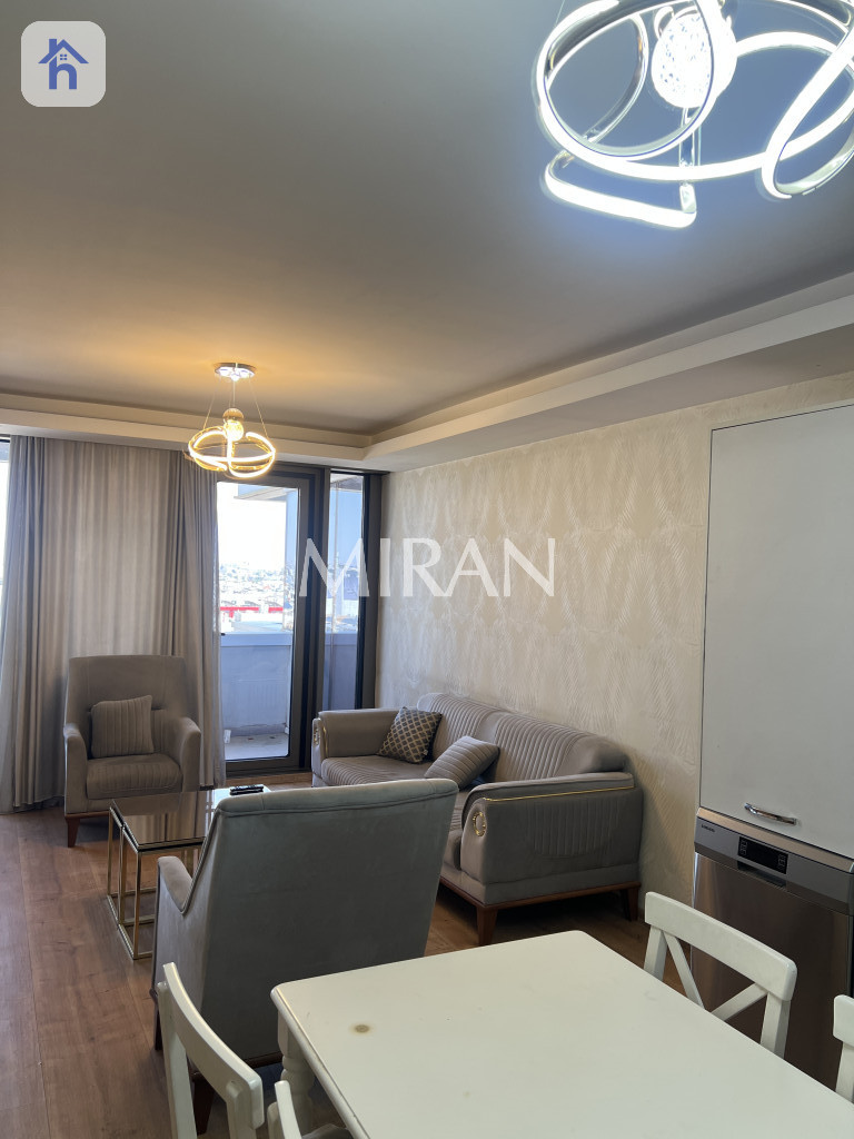 Luxurious Star Towers Apartment