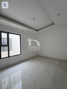 Charming House with 4 Bedrooms image 10