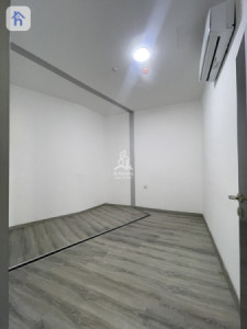 Modern Apartment image 5