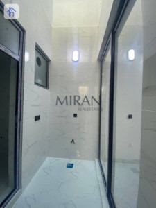 خانوویەکی ڕەسەن لە شوێنێکی نایاب image 14