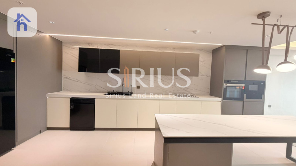 Spacious 4-Bedroom Apartment for Sale Resim 2