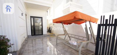 Modern 4-Bedroom House for Rent Image 7