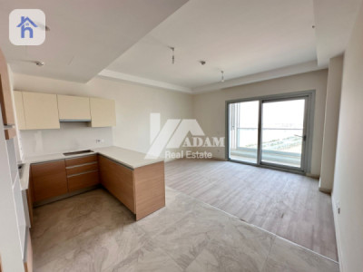 Modern apartment in Empire Square image 2