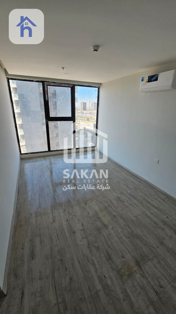 شوقەیەکی مۆدێرن بۆ یەک ژووری نوستن لە رەسەن تاوەر