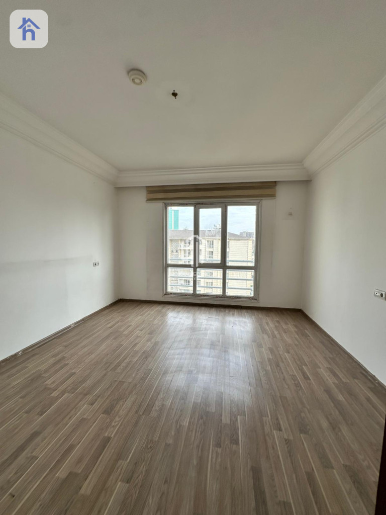 Spacious 3 Bedroom Apartment with Stunning Views Resim 2