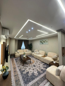 Modern Apartment with 4 Bedrooms Image 3