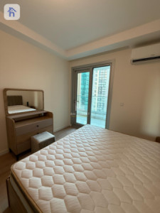 Cozy 1BR Apartment with Stunning View Image 5