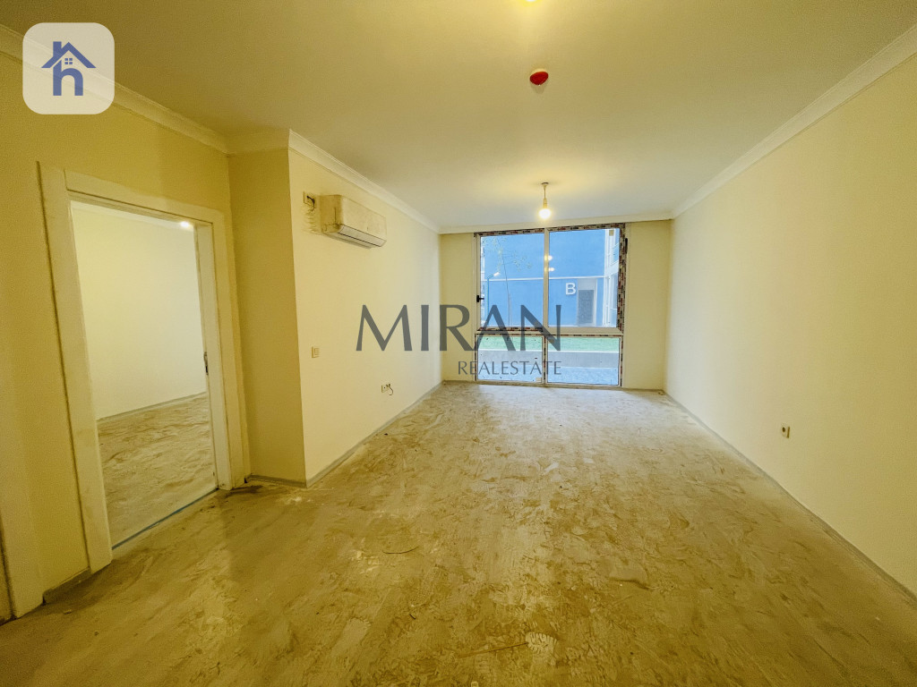 Modern 1-Bedroom Apartment near Airport