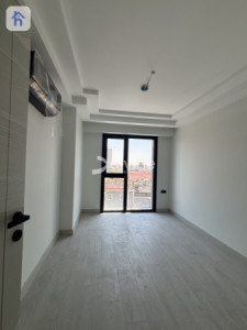 Corner Apartment Image 6