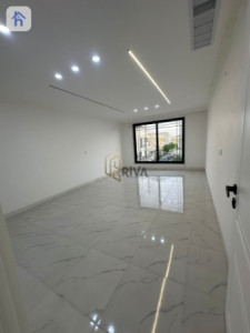 Spacious House with 4 Bedrooms Image 9