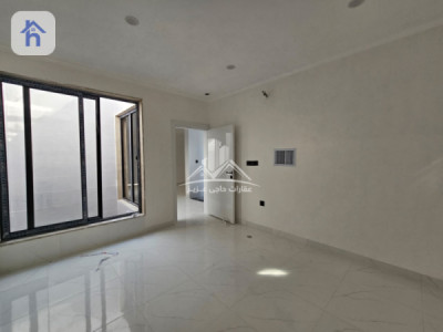 Modern House with Ample Space Image 7
