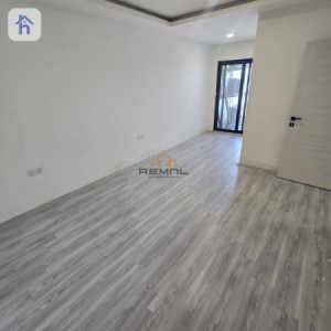 Modern 2-Bedroom Apartment in Central Park Image 5