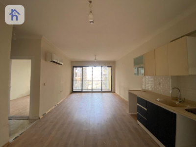 Modern Apartment with 3 Bedrooms for Rent Image 5