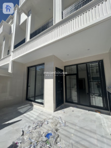 4 Bedroom House in Erbil image 2