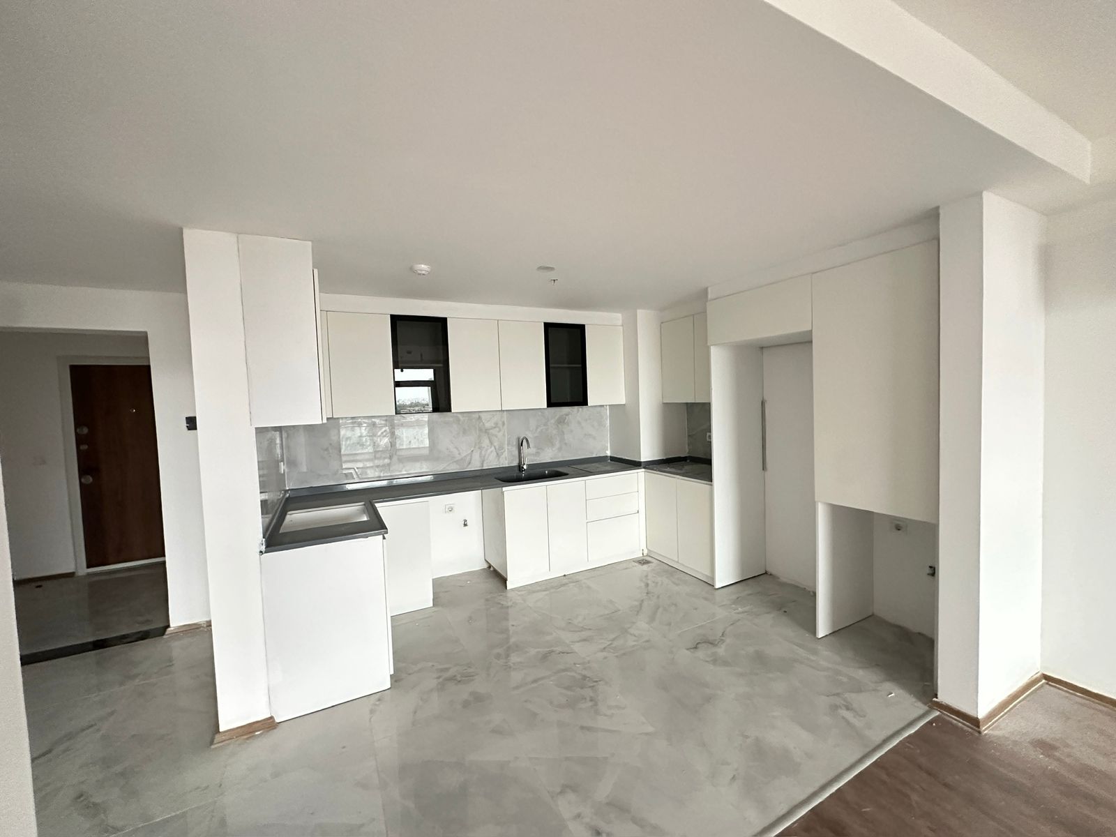 Cozy Apartment in Empire Pearl Towers