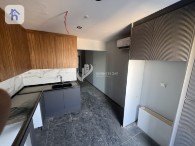 Luxurious Apartment in Prime Location Image 4