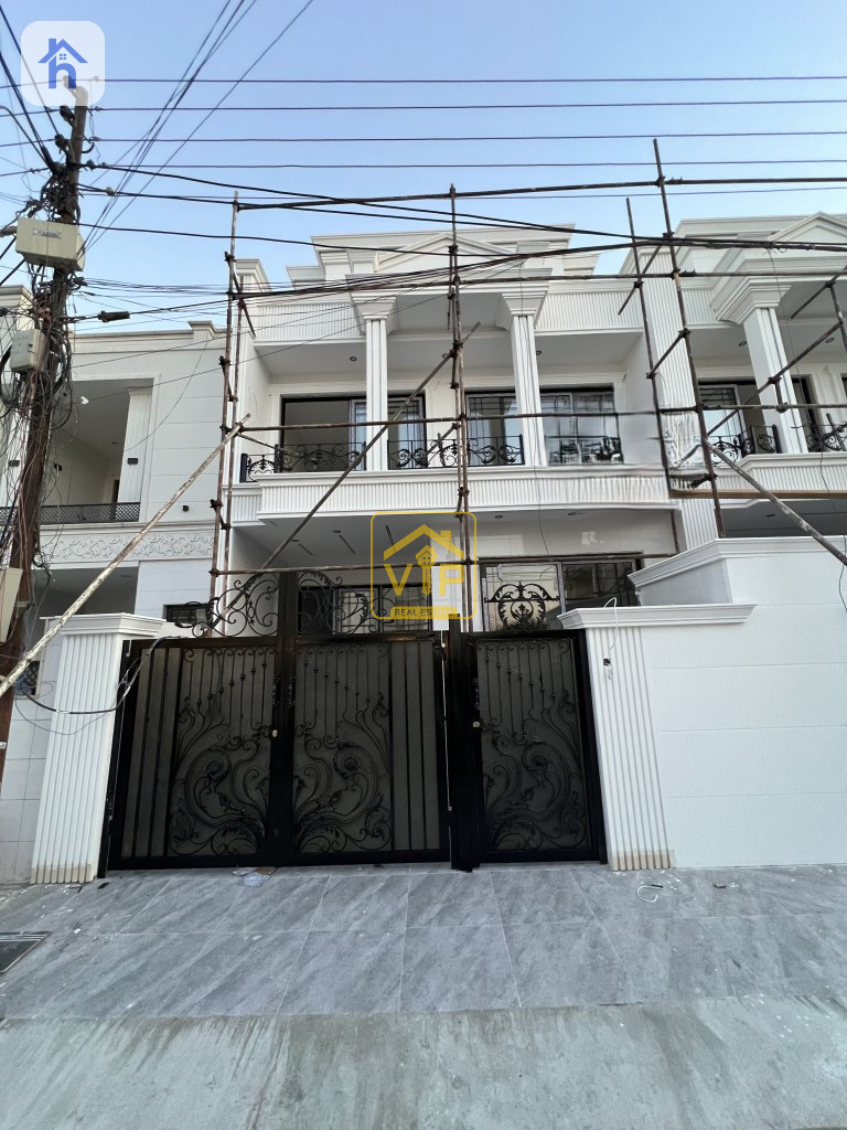 Spacious family home in Brayaty