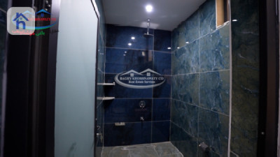 Spacious House with 4 Bedrooms, Erbil image 12