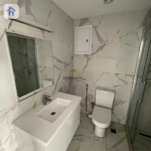 Studio Apartment image 8