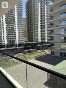 Studio Apartment image 5