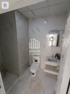 Modern 3-Bedroom Apartment in Rasan Towers Image 8