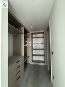 Corner Apartment Image 5