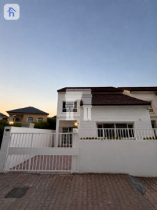 Commercial House (200m²) image 3