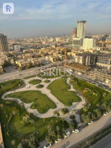 شوقەیەکی فراوانی ٤ ژووری نوستن لەگەڵ دیمەنێکی سەرنجڕاکێش وێنە 21