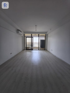 Modern Apartment in Empire Pearl Towers Resim 3