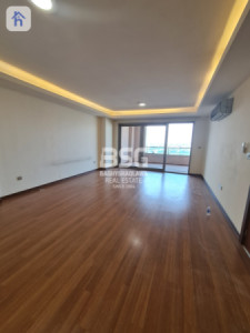 Modern 2-Bedroom Apartment Image 4